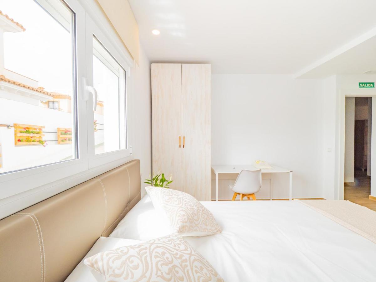 טורה דה בנגאלבון Cubo'S Hostal William'S Sunny 2 With Breakfast מראה חיצוני תמונה
